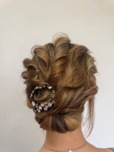 Hochsteckfrisur mit Brünettem Haar